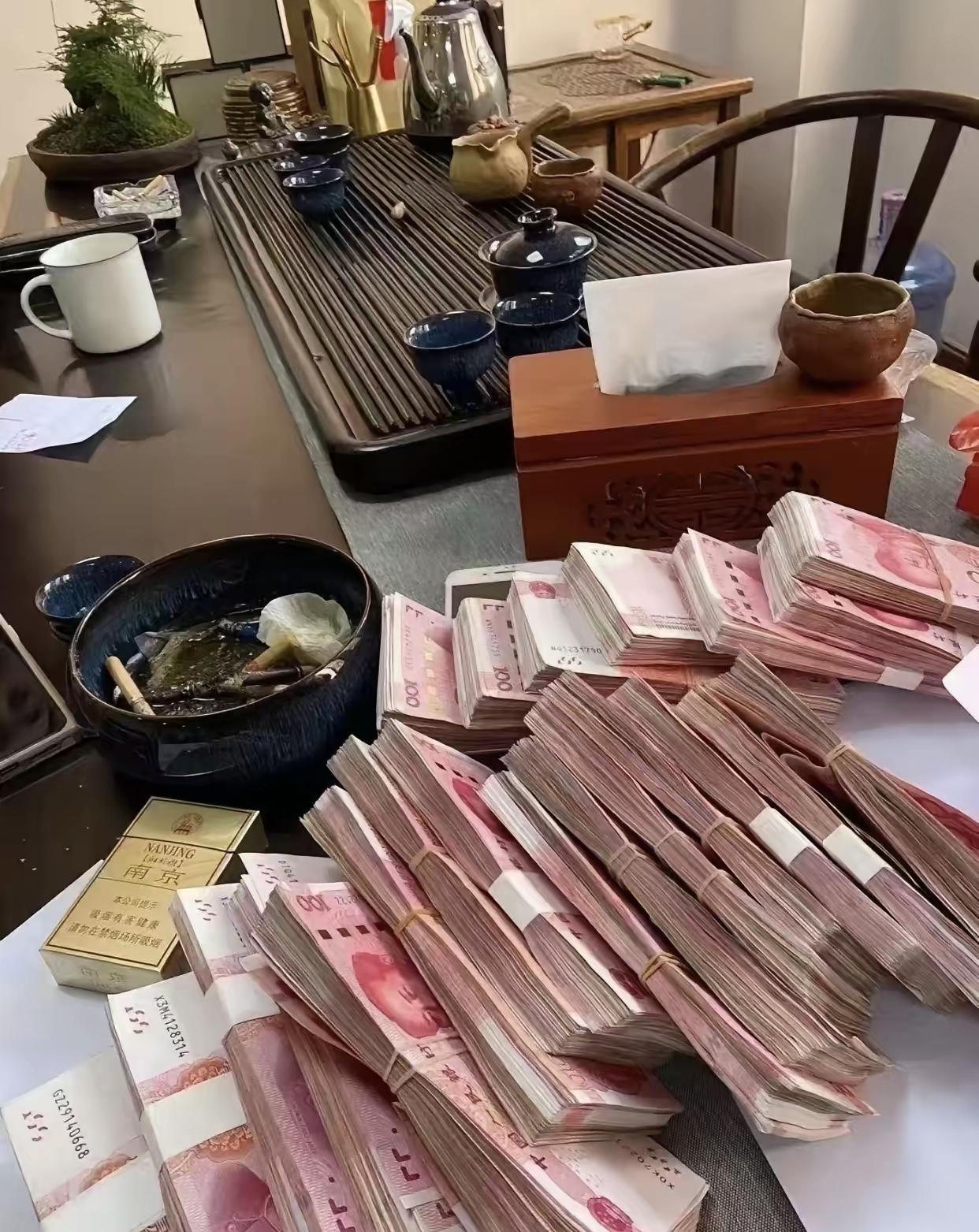 钱非万能？离了钱不行！好好赚钱有底气，认同吗？
总有人说谈钱太庸俗？但实际情况是