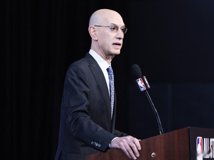 据名记Shams报道，消息人士透露，NBA官方已向联盟30位总经理公布了一项名为