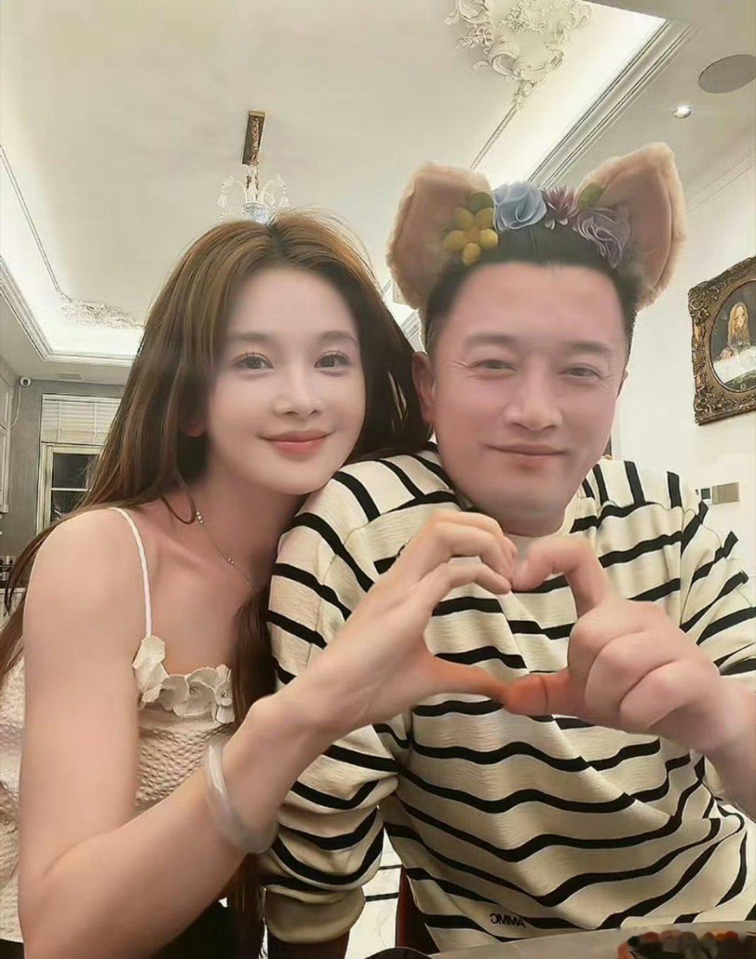 好反感蒋毅赵樱子。。。。蒋毅还有老婆 