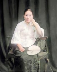 1935年，一名女子走到孙传芳背后，突然掏出手枪，朝着孙传芳连开3枪。第一枪子弹