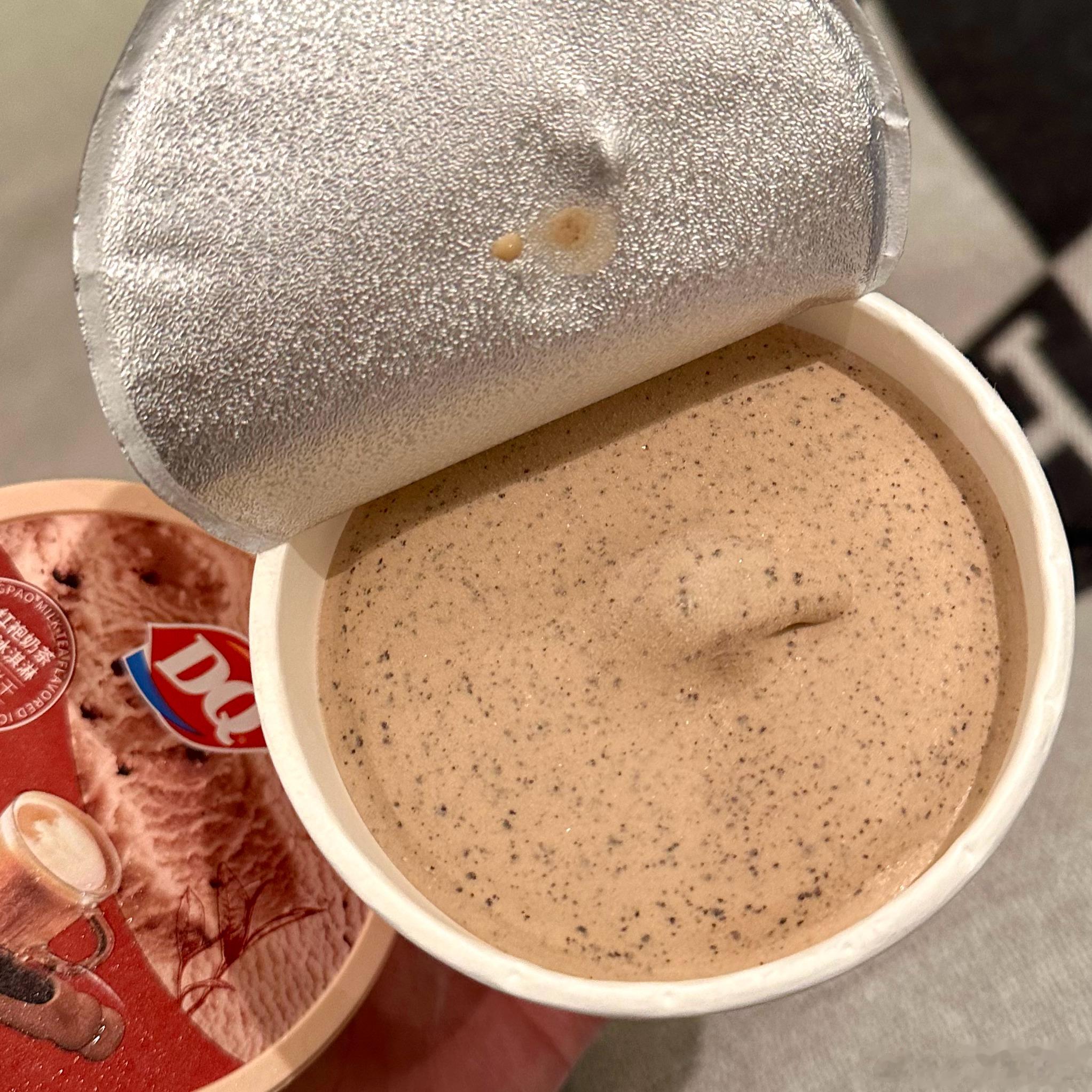 夏天过得太快了 感觉都还没好好吃🍦你们今年吃到的最爱冰淇淋是哪个呀～～ ​​​