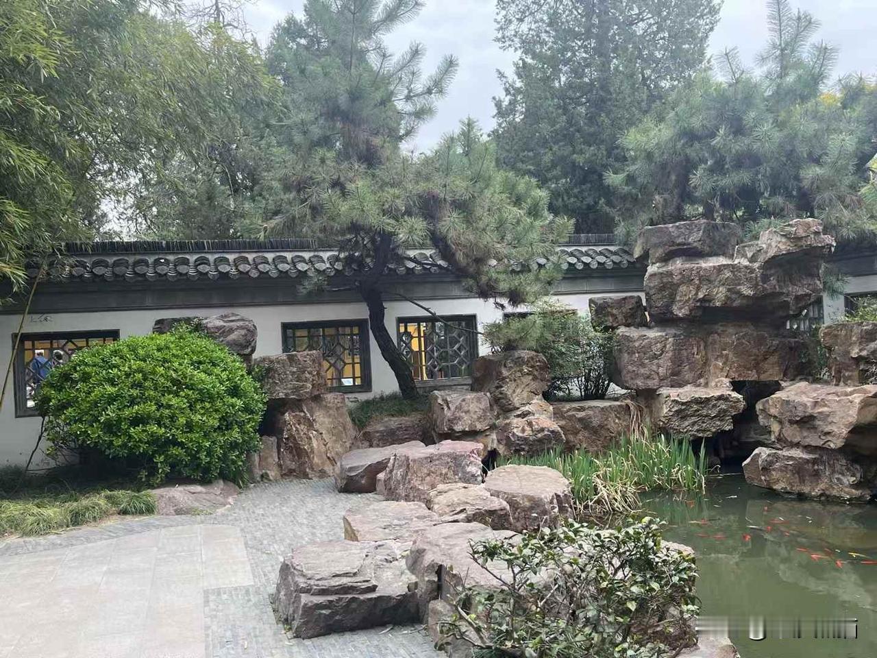 扬州大明寺，因初建于南朝宋孝武帝大明年间（457—464年）而得名。北宋庆历年间