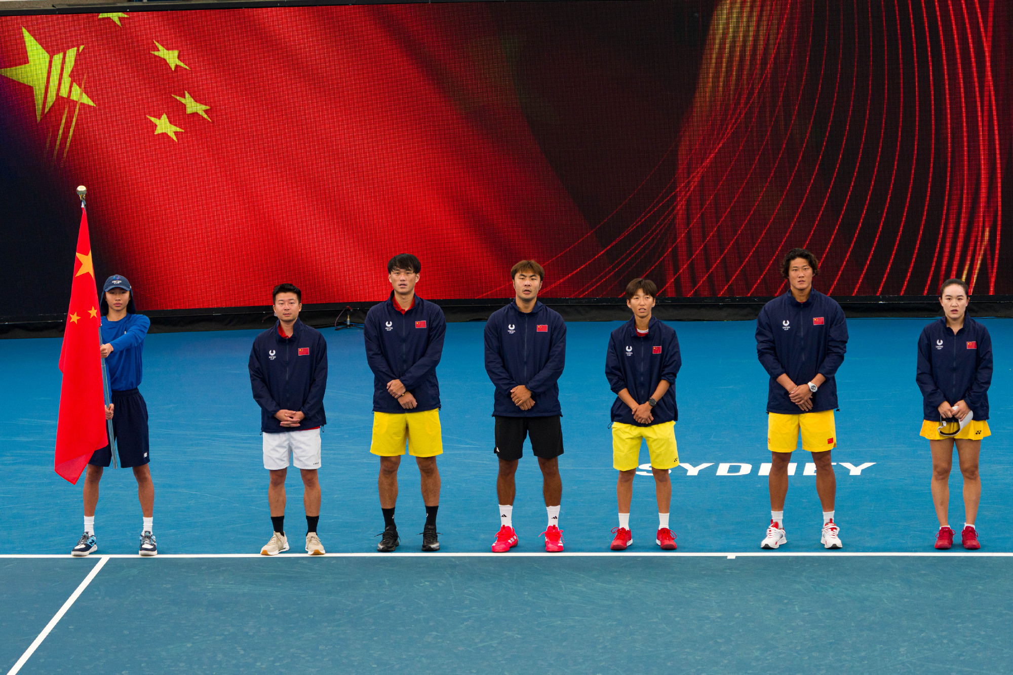 张之臻0比2阿利亚西姆 网球联合杯中国队vs加拿大队男单焦点战，张之臻以4-6/