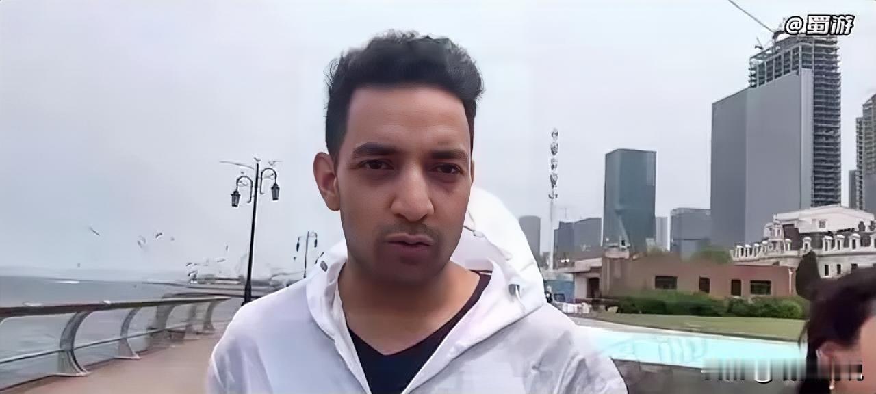 印度博主抱怨中国游？这波吐槽真的站不住脚！
 
       出国旅游还想有“家