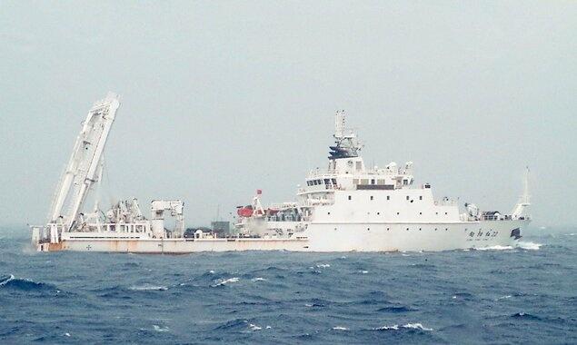 共同社称中国海警局的多艘舰船6月在冲绳县与那国岛以南的日本单方主张的“专属经济区