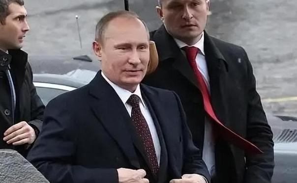 真是没想到，73岁的俄罗斯总统普京的一份体检报告让全网都炸了，原来人家刚做完年度