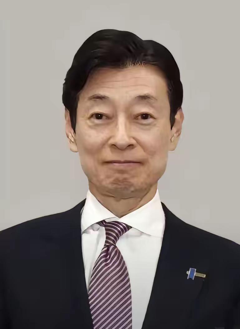 太尴尬了[捂脸]，
日本高官来中国无人接见！
日本政坛的核心人物西村康稔，悄悄来