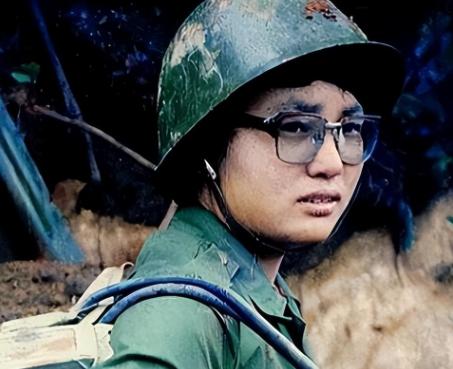 1986年，23岁女医护刘亚玲以回家探亲为由，向医院请假，谁知她居然偷偷溜到了老