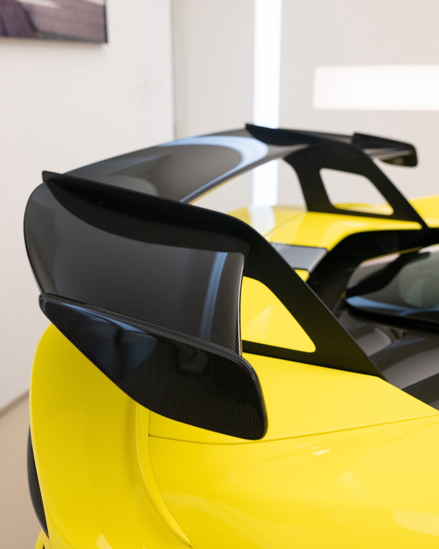 法拉利Daytona SP3的经典轮廓，与全新法拉利SF90XX Spider相