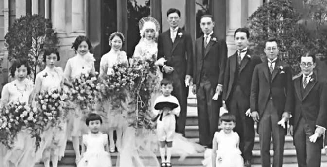 1908年，20岁顾维钧娶了17岁张润娥。婚后，他宁愿睡沙发也不碰她。两年后，张