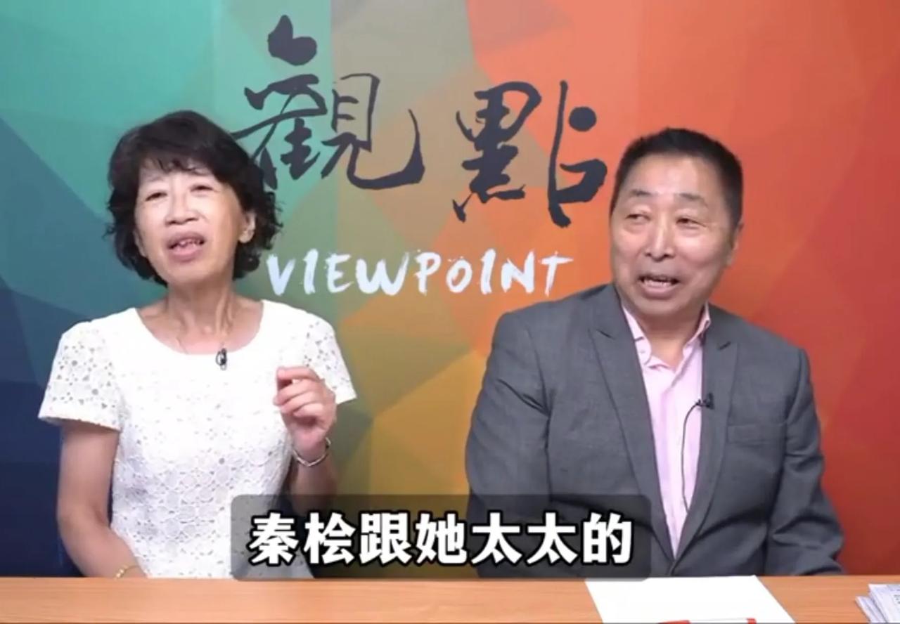 柯文哲夫人大陆行在台湾岛内引发热议，近日她在上唐湘龙的直播节目时，整出了一段笑话