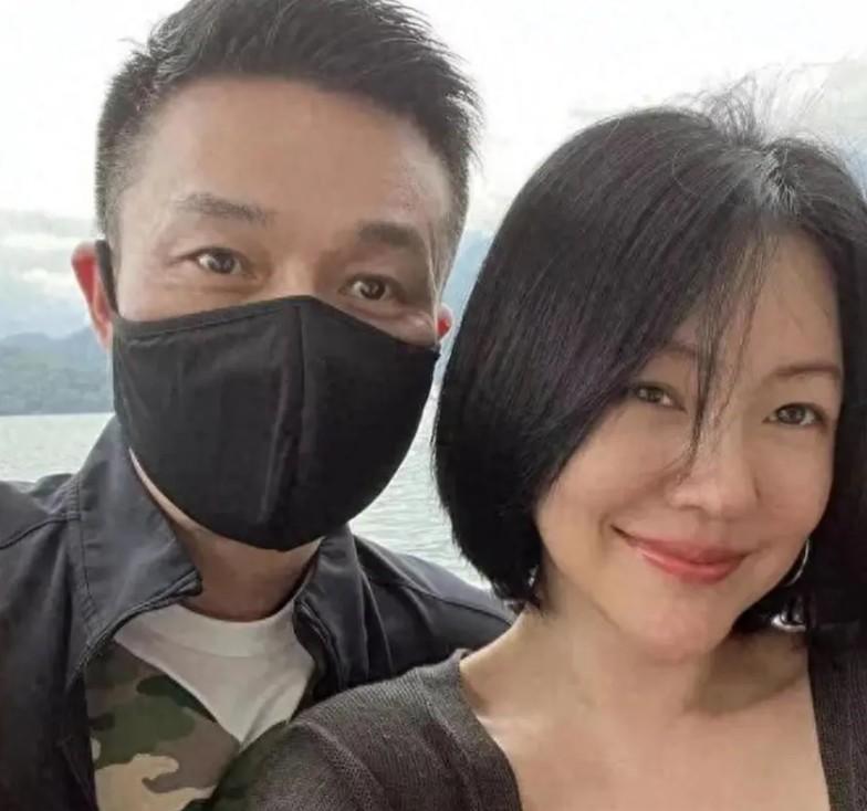 觉得汪小菲非常想和前妻家断离撇清关系，但是S家时不时拉汪小菲下水。
 
汪小菲真