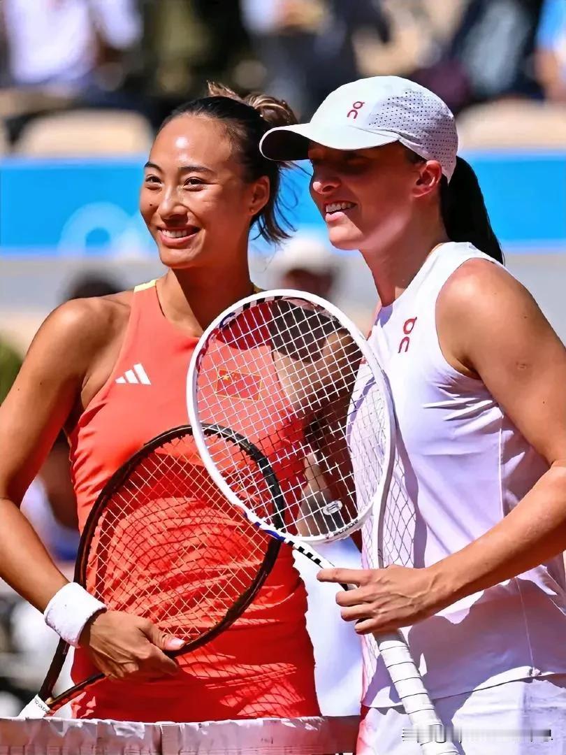 巴黎奥运会网球赛场最新赛况，郑钦文击败世界第一斯瓦泰克晋级女子单打决赛。
8月1