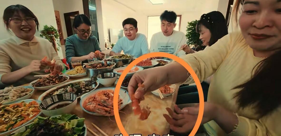 结婚15年，第一次吃上老公做的饭！
喷香嫂一句话揭开千万网红真面目，男人都这么能