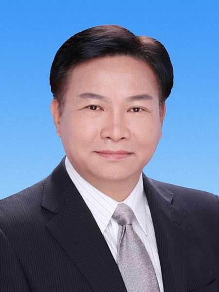 这是一只大老虎，虽然是无党派人士但职务较高，是副部级。而且他已任副部级长达18年