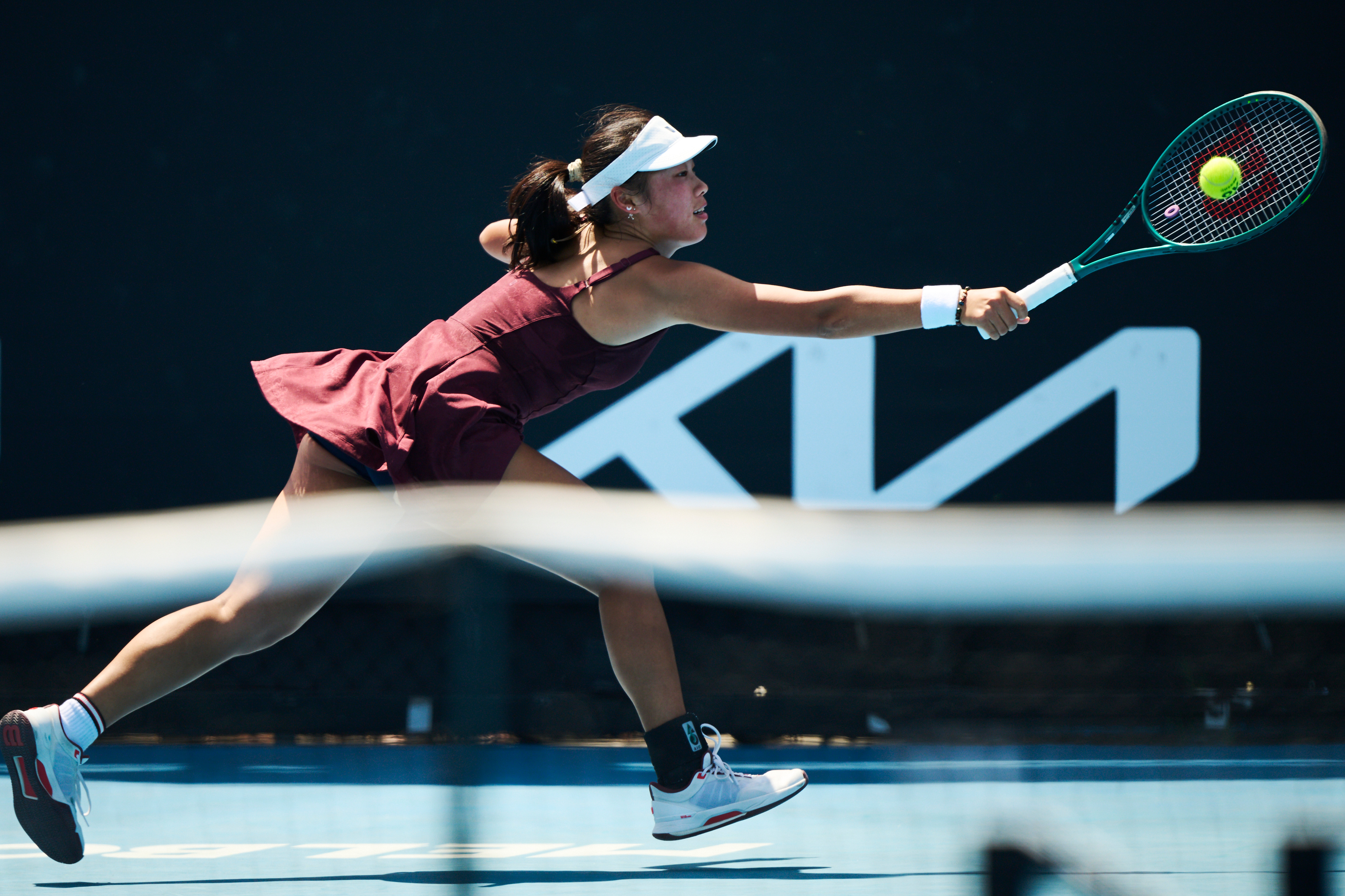 时隔一年，中国青少年网球运动员魏彰倩在墨尔本公园再度亮相！摄影：记者 李建艺拍于