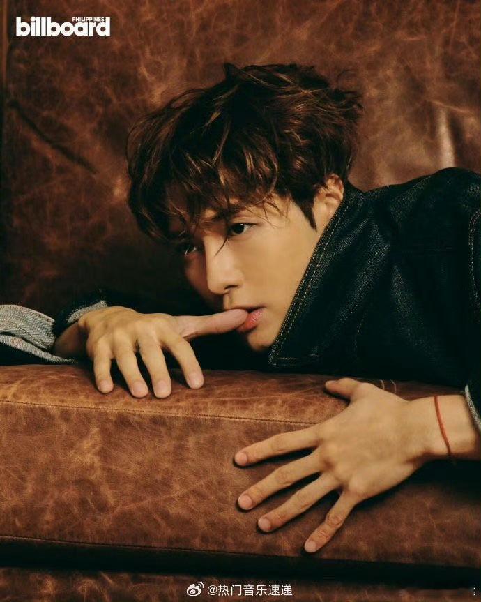 看起来蛮酷的，还是年轻好啊 王嘉尔冬日男友封面