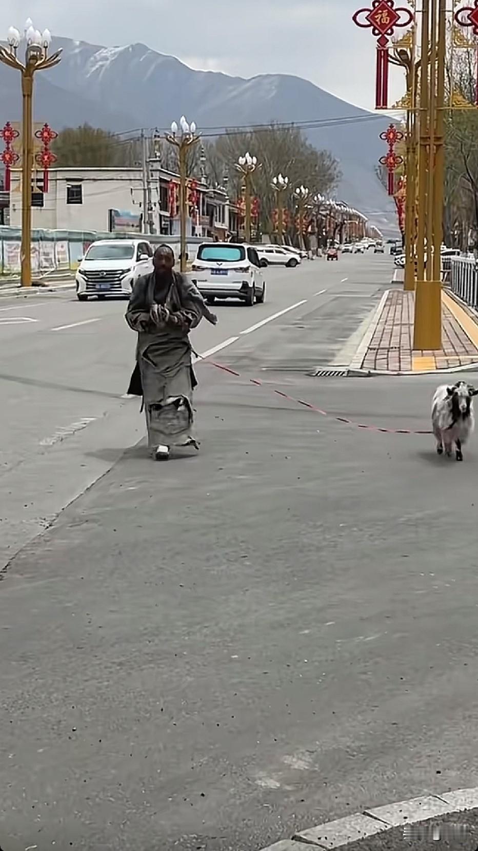 其实他最富有