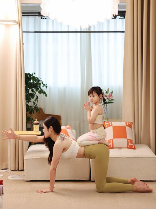 多久没有和宝宝亲子瑜伽了？