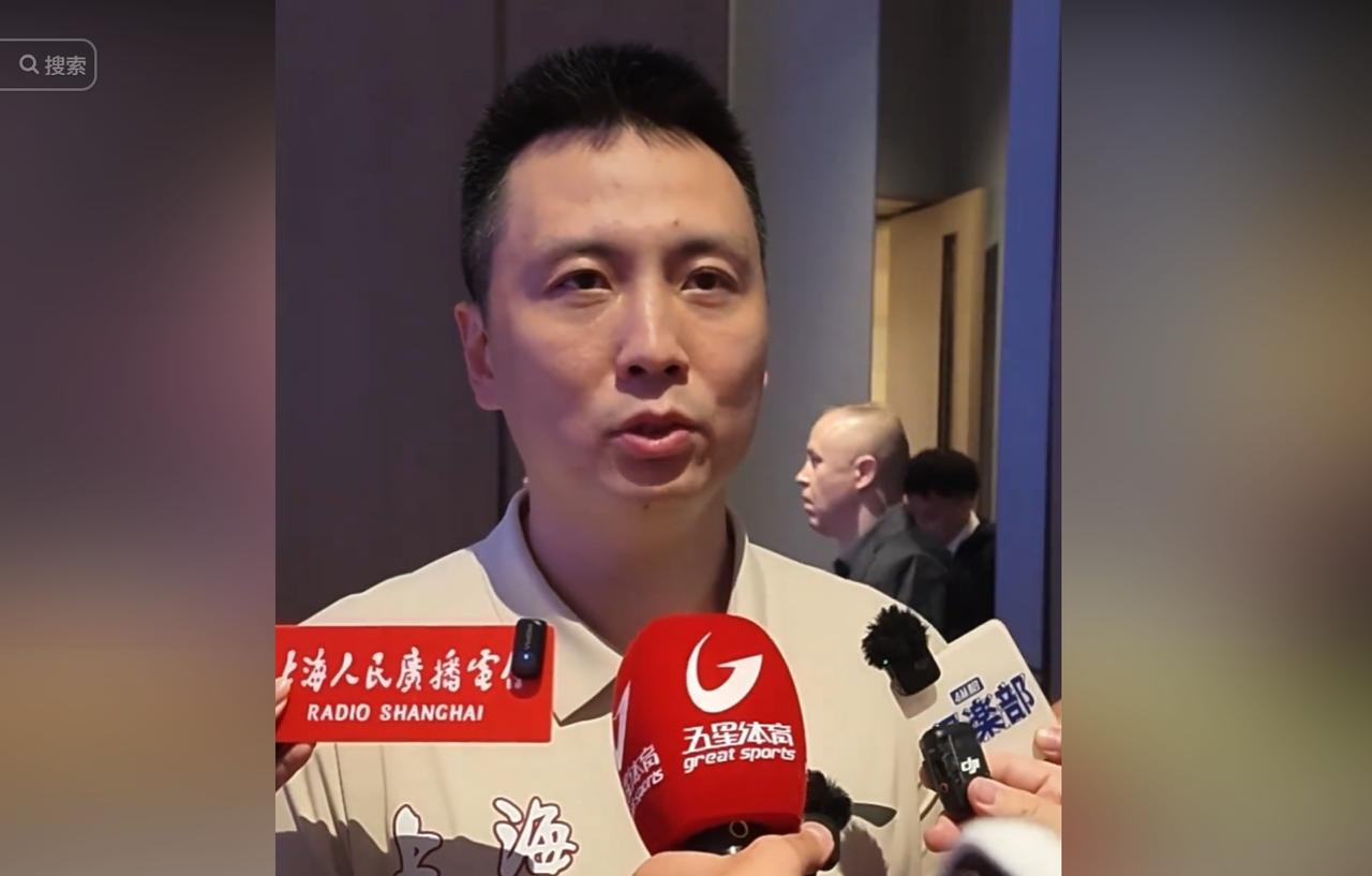 卢伟见过鬼怕黑！

据上海体育媒体人透露，上海男篮在昨天已经和大外援麦基完成正式