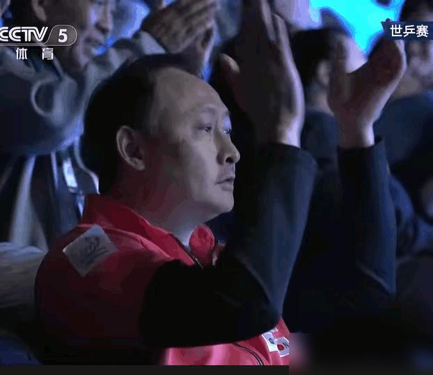 我估计国乒教练组都快心疼张本智和了。

手握大把赛点，眼看就要赢了，结果硬生生被