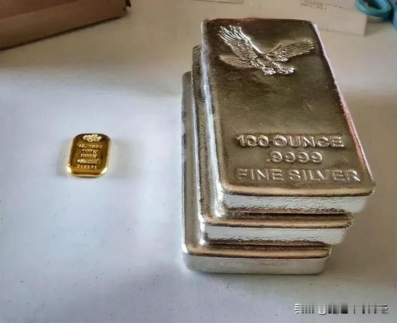 5000美元的金条与5000美元的银条

你更想拥有哪一边？ 

是金条还是银条