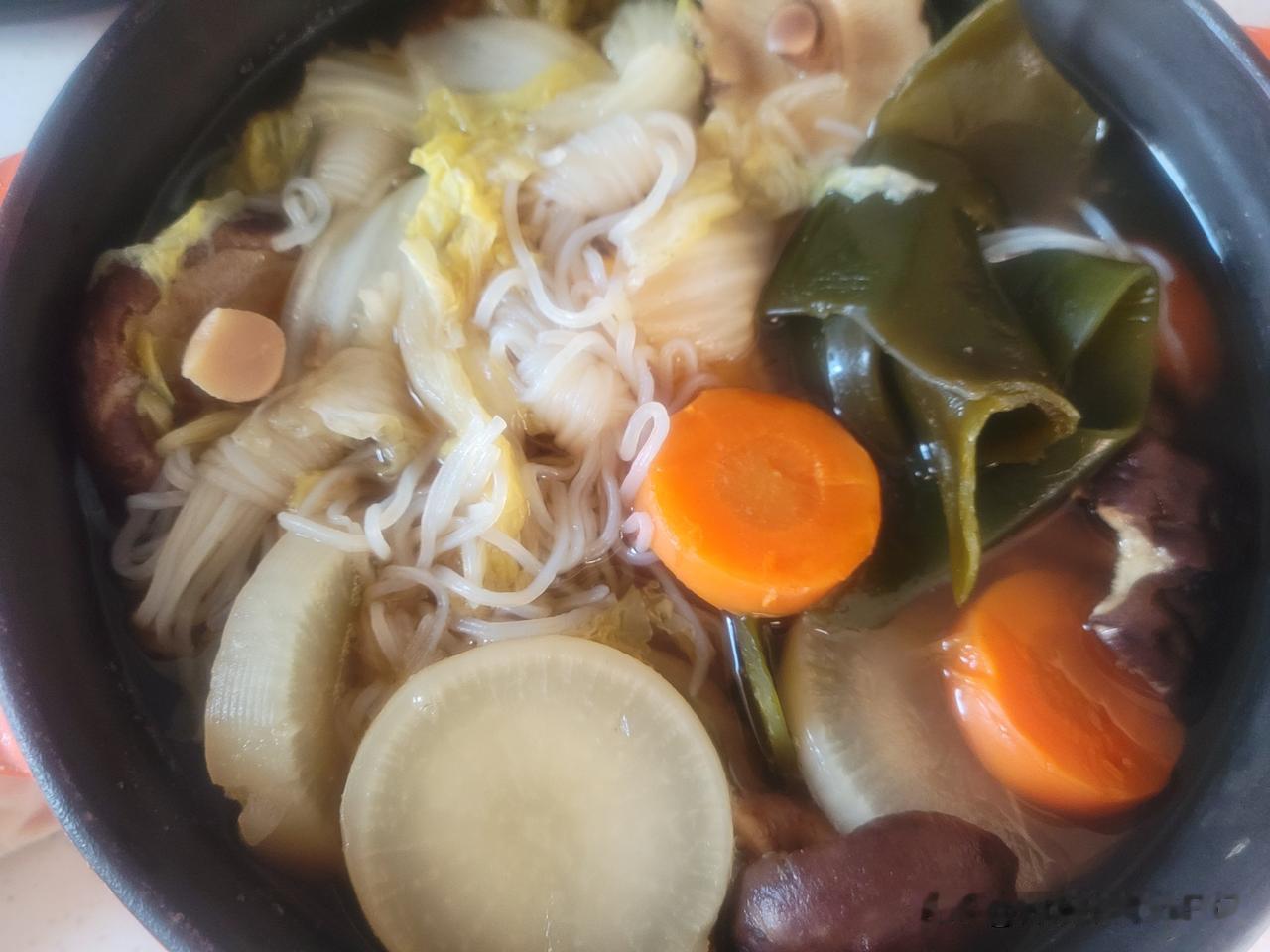 头条里一位妈妈问我，儿子减肥都吃什么轻食？还说他儿子也想减肥，但是减起来很慢。