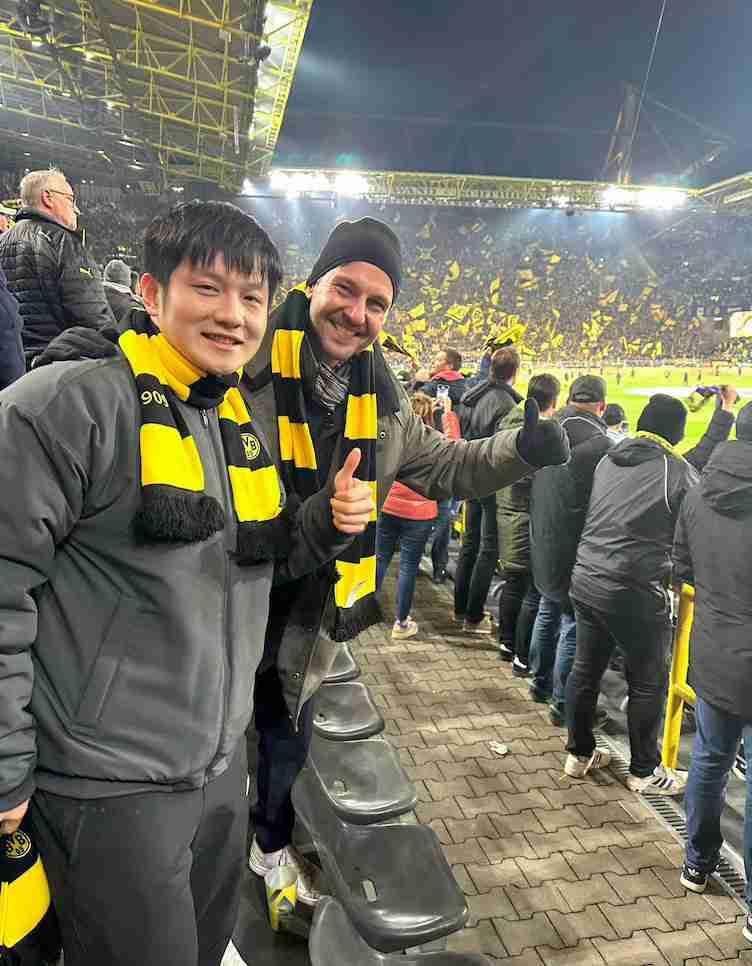 我的今日状态：😁轻松愉快
我这里的天气：🍂微风

波尔要去现场看樊振东比赛！