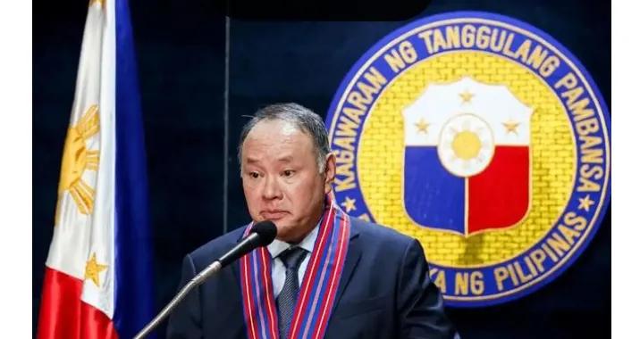 事态突然迎来新变化，
中方连夜对外发声通报相关立场
直接让菲律宾方面情绪激动起来