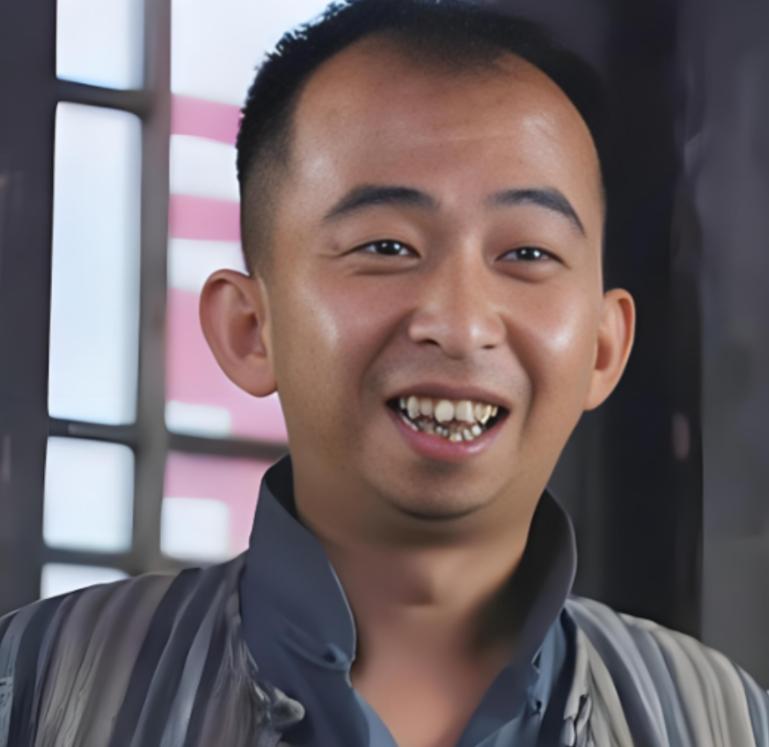 巨兴茂用10亿身家，娶到了大美女孟久淇，明明是人生赢家，却因和妻子的颜值差距，被