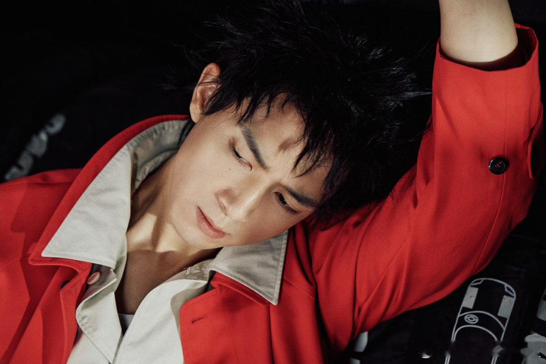 李现也叫李甜甜 原来李现还有李甜甜这个名字，真的太贴切了。他笑起来的时候那个梨涡