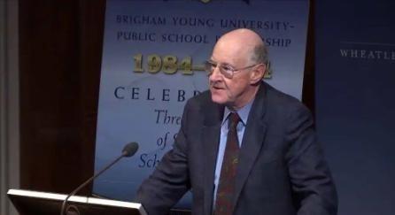 美国哈佛大学教授查普曼曾公开表示自己发现了中国人的一个“秘密”，令人震惊！他说：