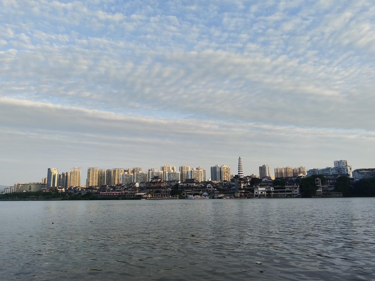 天晴了，合川嘉陵江湾绽放万般云霞！