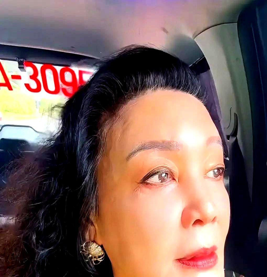 儿子直播间一句话，兰姐直接消失两天。他说麻六记跟你没关系。
 
当时他对着镜头，