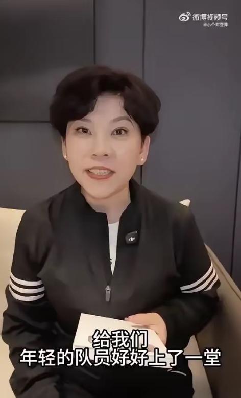 知名乒乓球评论员邓亚萍爆料，即将开启的全球最高中国乒超联赛拒绝了35人的外员申请