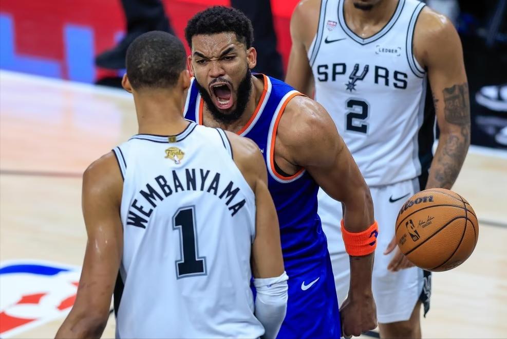 NBA总决赛上演硬糖进化！唐斯强势蜕变压制文班亚马

总决赛两场激战过后，卡尔-