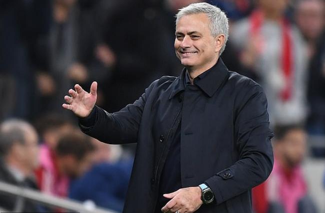 他回来了，依旧是最特别的那个。希望带领皇马重回正轨，这样巴萨不至于国内没强敌，这