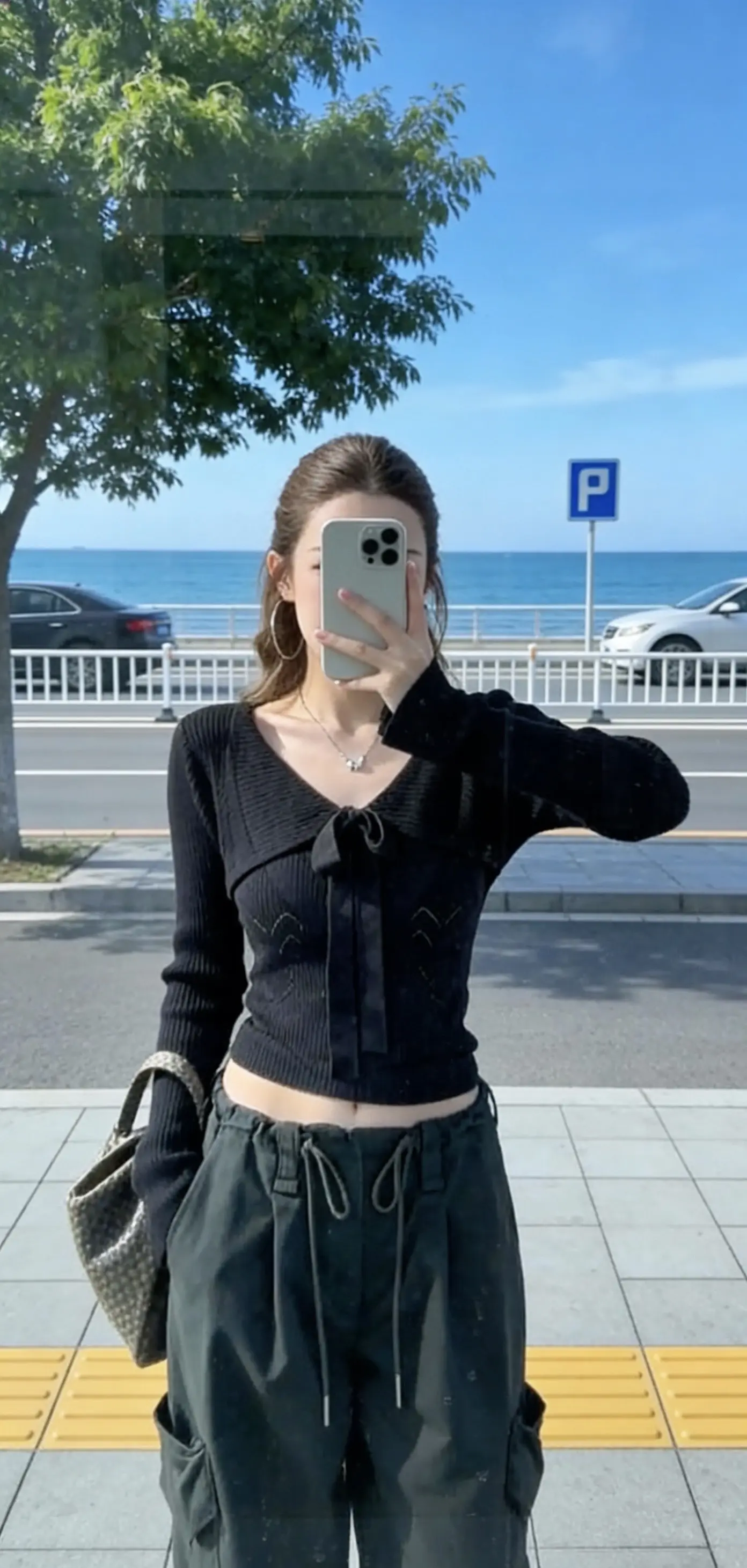 “成熟吗，半条命换的，              懂事么，半个青春换的…”