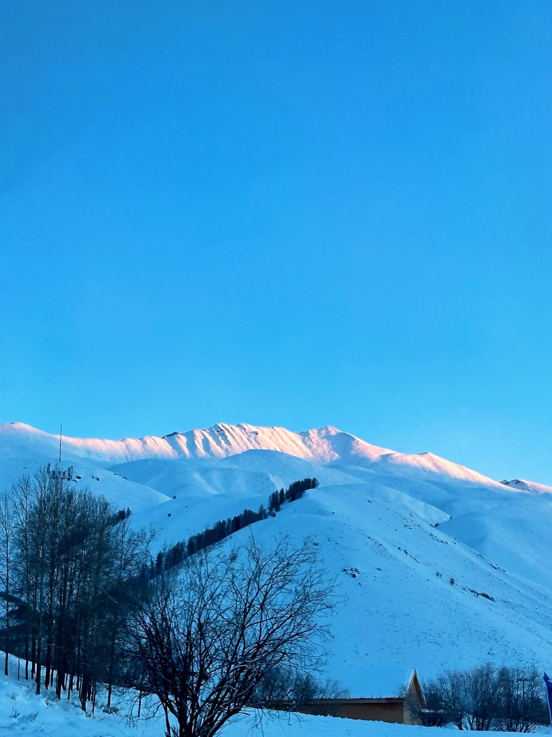吉克普林雪场现在要一人一套雪崩三件套？？