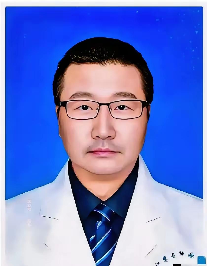 隐藏了15年的骗子医生终于露出马脚了，他就是南京肿瘤医院的医生，名叫席伟，在15