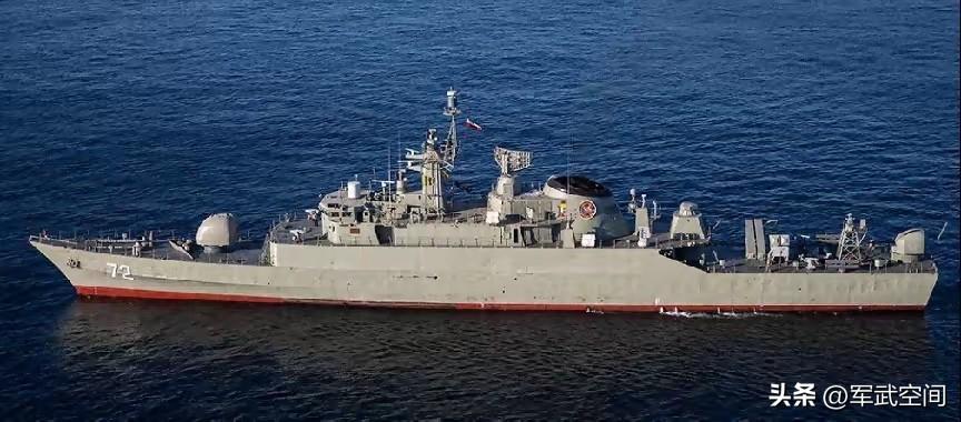 伊朗一大型护卫舰被美导弹击中，发生大火和爆炸。
2月28日，从卫星图片显示，一艘