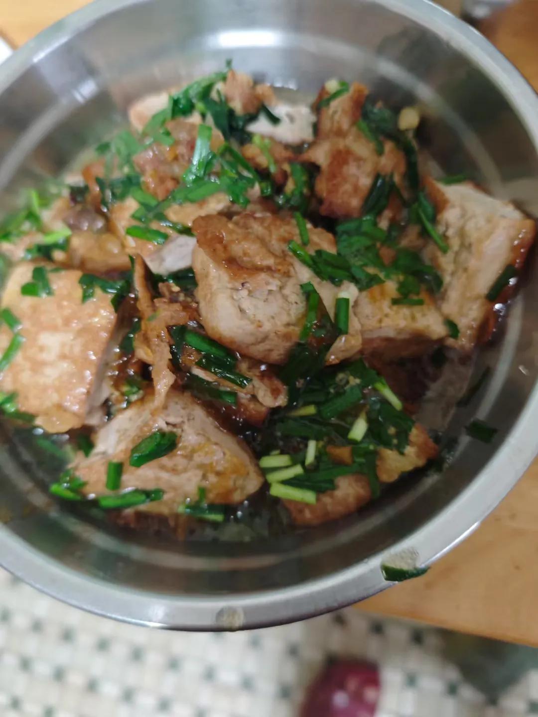 #十一假期美食日记#家乡特色美食:花生麸豆腐，味道扛扛的。