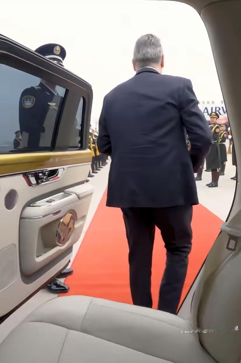 英国首相斯塔默的四天访华之旅收官啦，1月31日启程回国前花式夸这趟行程“超成功”