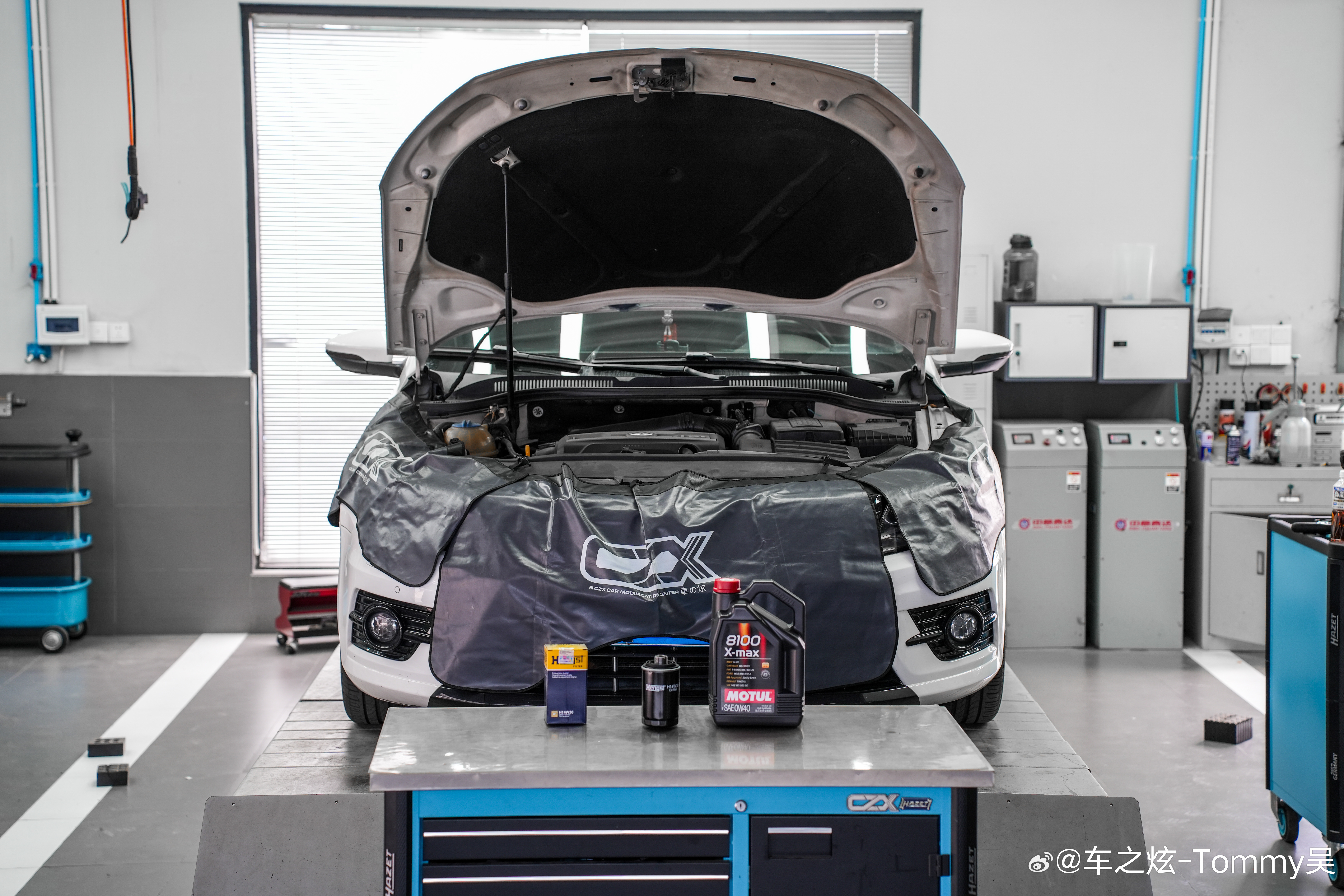 大众CC日常保养 更换Motul 8100 X-MAX 机油 汉格斯特机油滤芯 