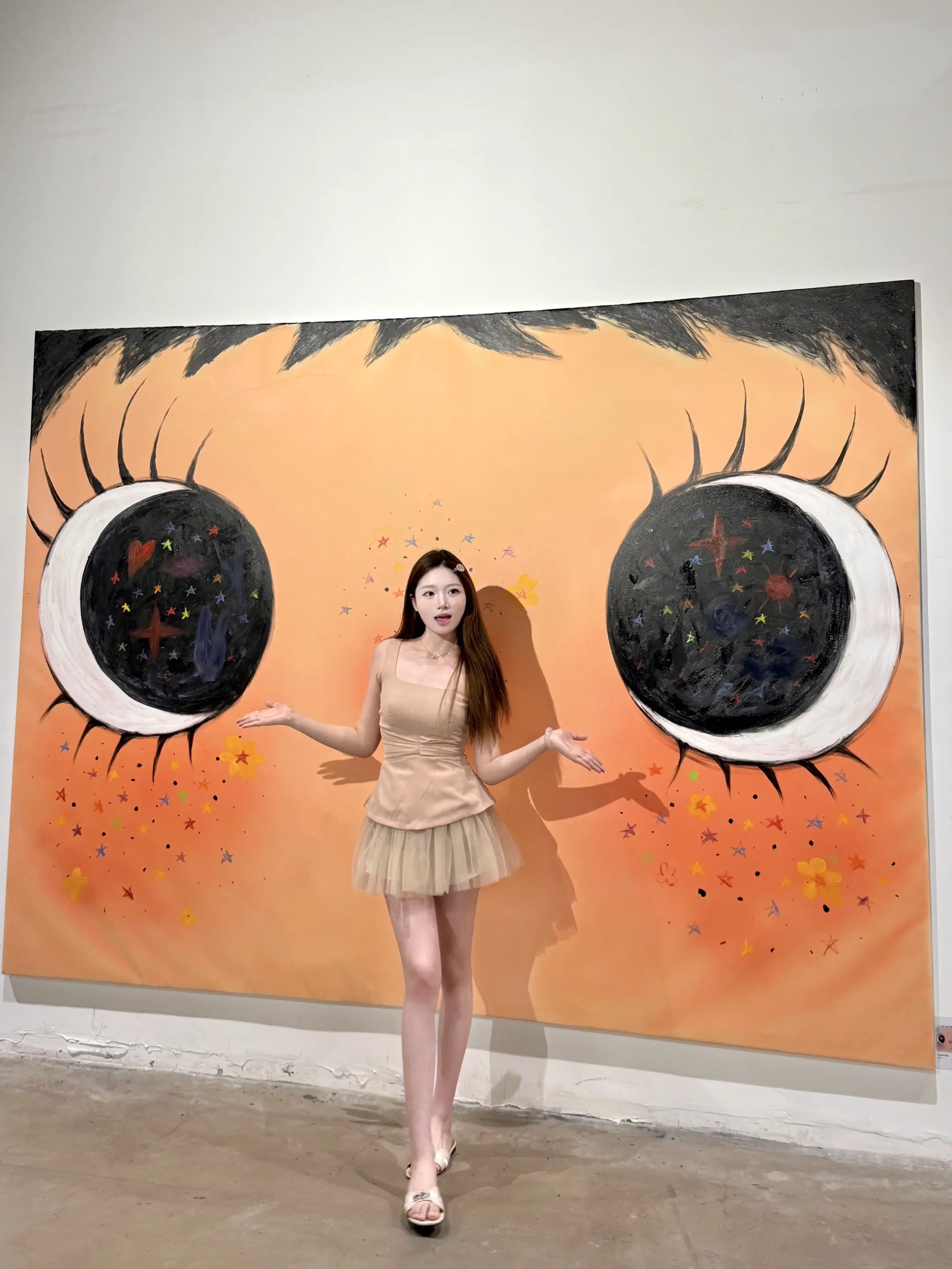 特别幸福的小女孩。