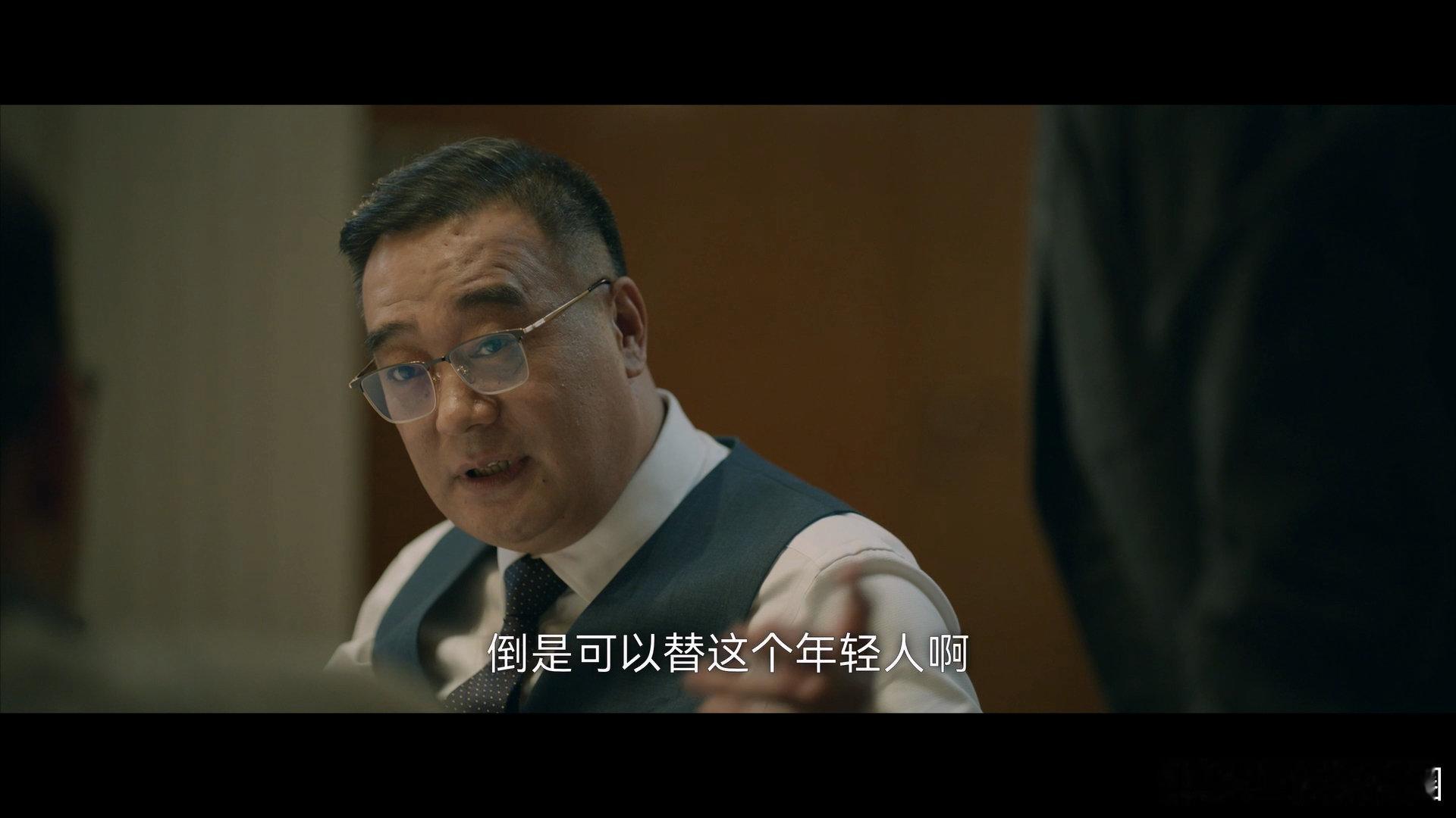 #错位[超话]##错位有自己的gjm#原来畅销小说《黑雨》并不是顾己鸣写的，而是