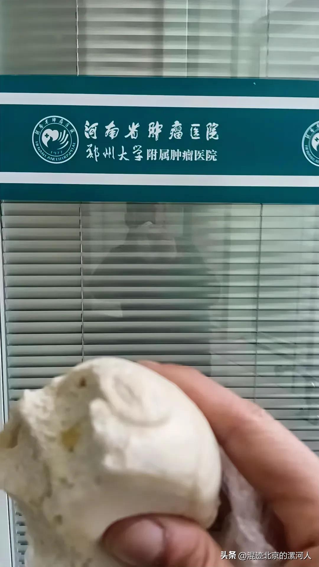 【为救老母亲生命，这个儿子这样做！为啥大家众说纷纭】老家最近传出一件真实发生的新
