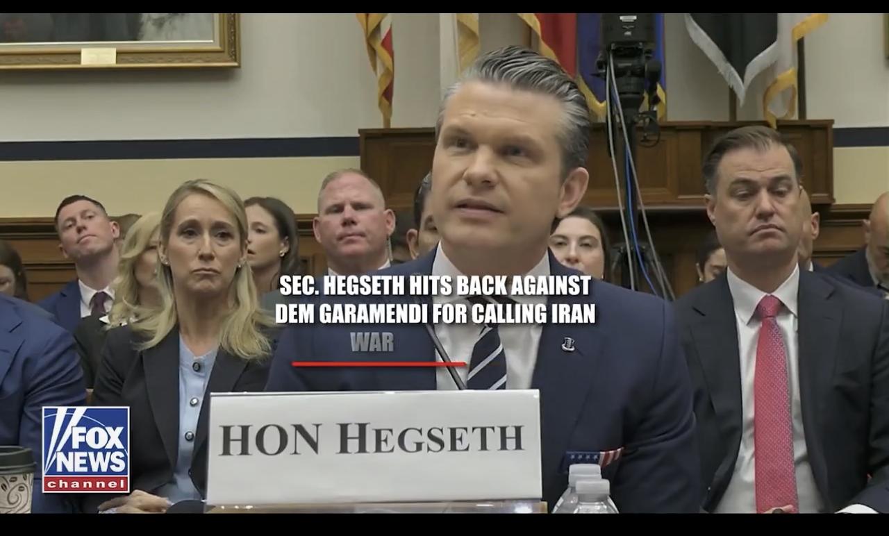 美国战争部长皮特·赫格塞斯对民主党众议员加拉门迪进行了严厉斥责，在激烈交锋中抨击