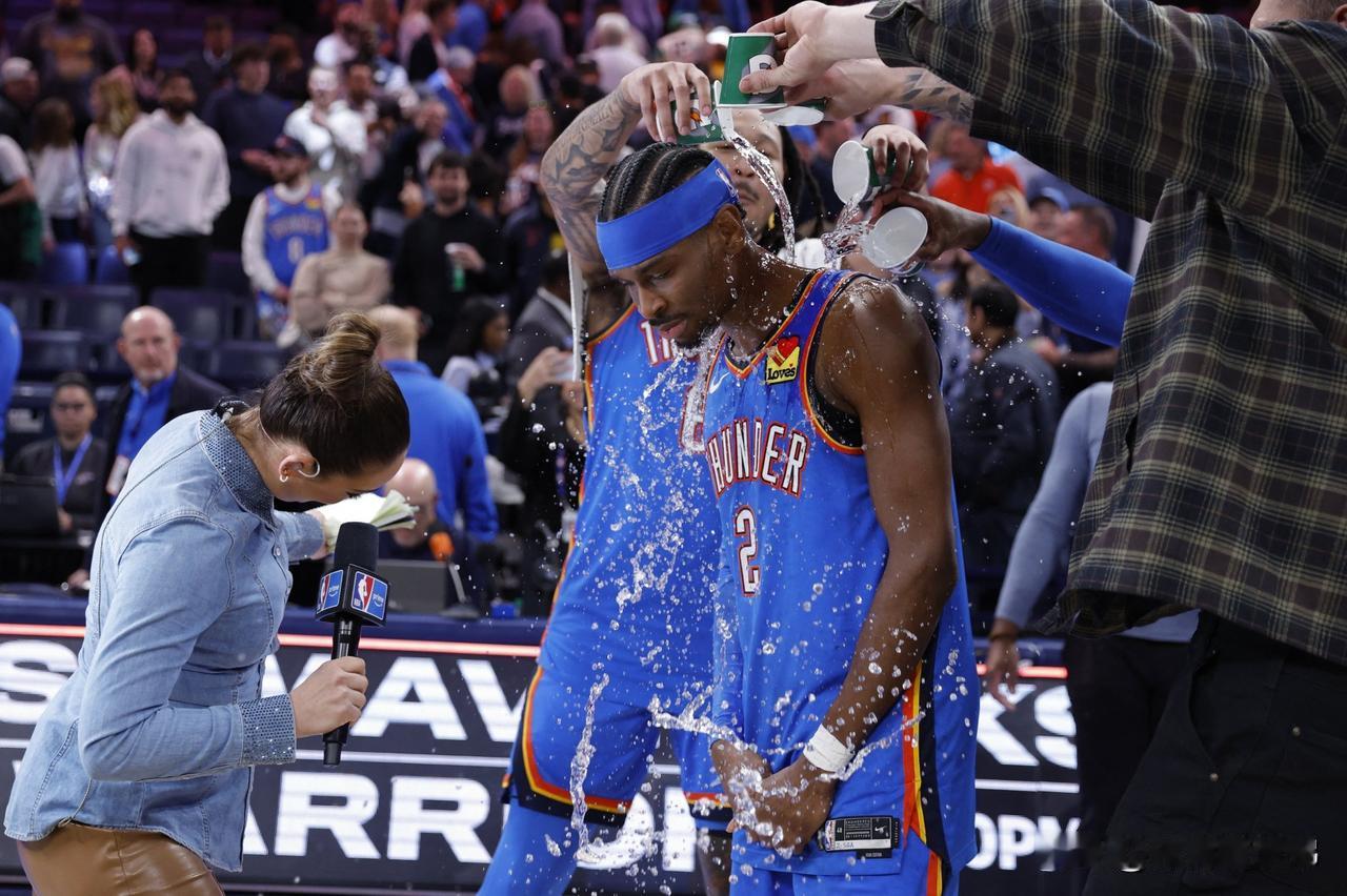 亚历山大再度引发了新一轮的争议，因为他的罚球数量实在是太多了。甚至在不少的球迷看