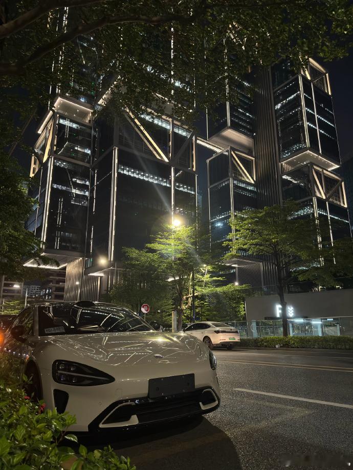 大疆创始人汪滔谈离职潮 脱离了钱谈激励都是pua，这是真话。少给大家讲情怀，大家